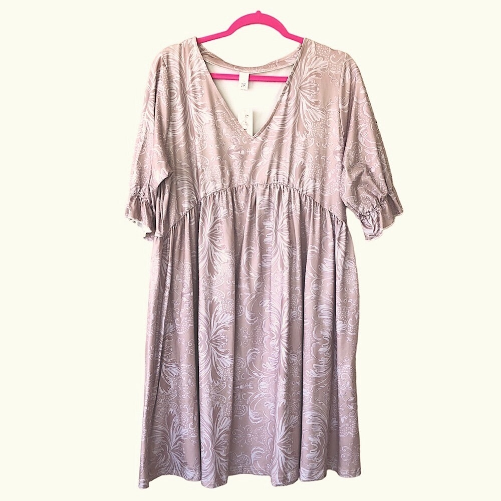 122 # Pink Daisy NWT Puff Sleeves Florentine V-Neck Cream Imperial Dress (1X)